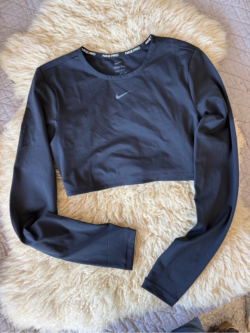 Nike Pro Women's Black Long-Sleeve Crop Top Cross Back